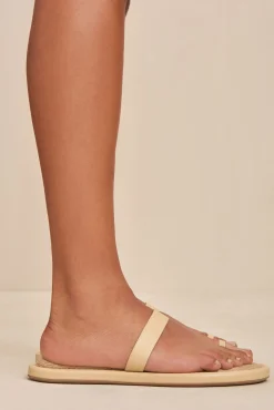 Cult Gaia Sandals|Shoes><noscript><img width=