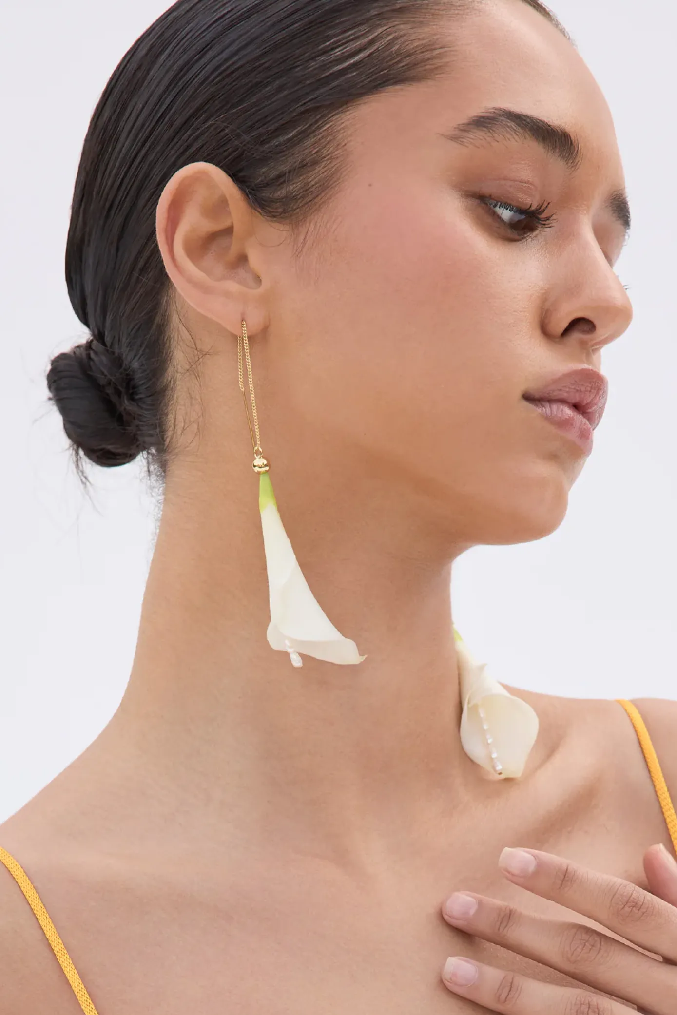 Cult Gaia Earrings>CALLA EARRING - White
