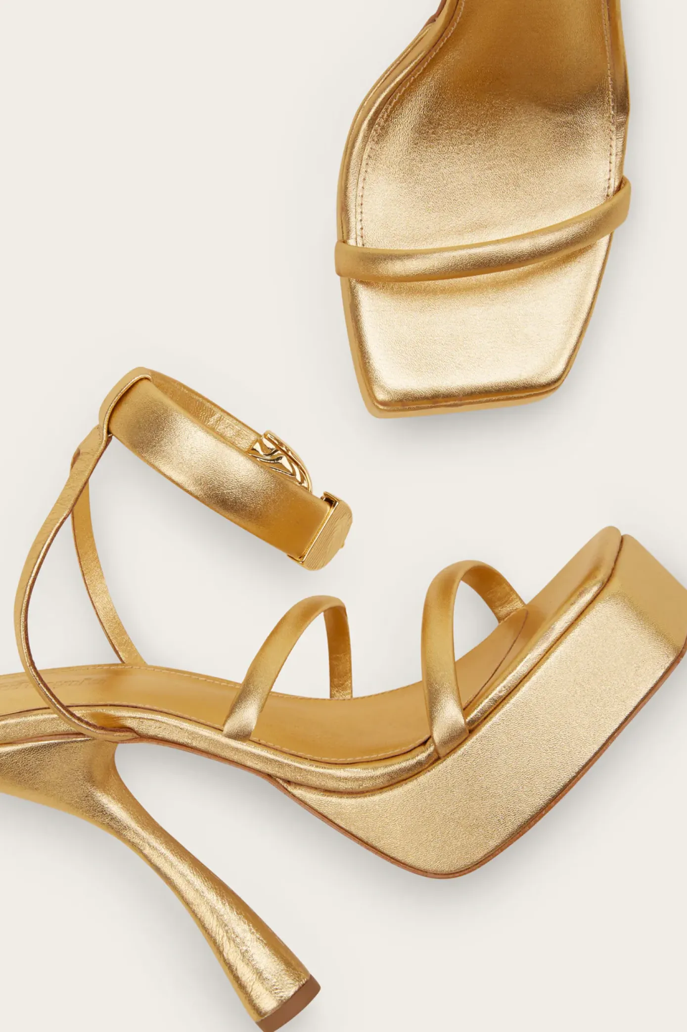 Cult Gaia Evening|Platforms>ELODIE SANDAL - Gold